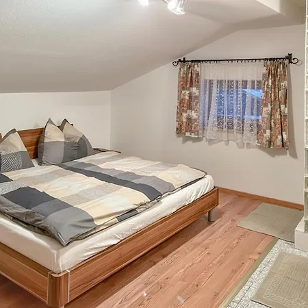 Nussbaumer S アパート *